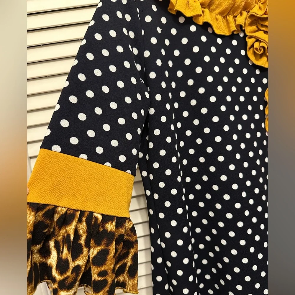 Modest Ruffles & Mudpies Ruffle Polka Dot Top Size M/L - Picture 4 of 7